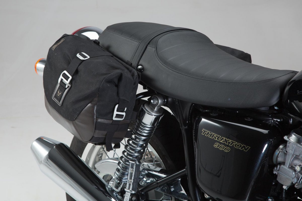 triumph bonneville luggage